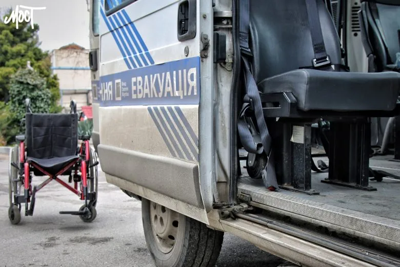 В Херсонской области полиция эвакуировала женщину после удара российского дрона