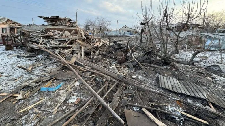 Под Покровском обстрел попал в грузовик «Новой почты», пострадал водитель