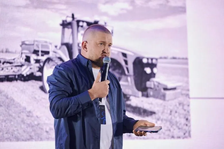 Депутат Білозерского совета задекларировал 10 земельных участков без адреса проживания