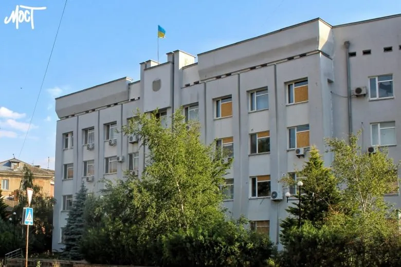 Керівники окружних прокуратур Херсонщини заробили майже пів мільйона гривень