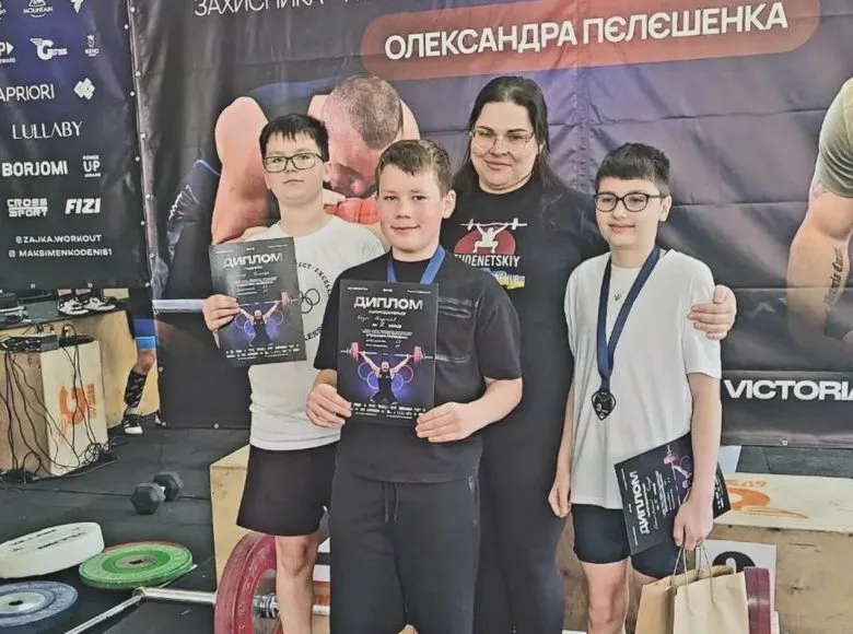 Херсонські атлети здобули нагороди на турнірі пам’яті Олександра Пєлєшенка