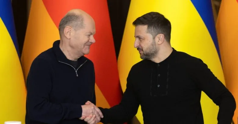 Зеленський провів розмову з Шольцом, який залишає посаду канцлера