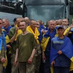 Повернення 307 українських військових з полону: обмін триває