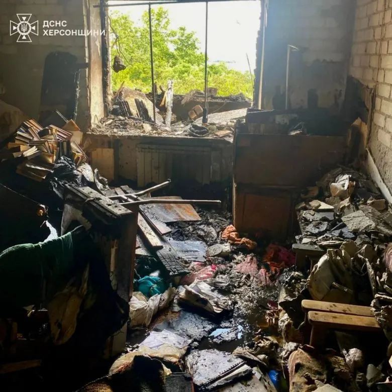 Обстріл Херсона: загинув чоловік, жінка отримала поранення