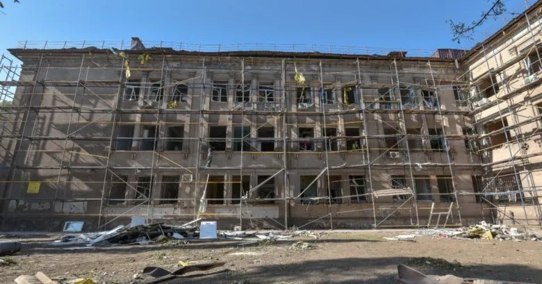 Російський удар по Кам’янському: 22 постраждалих, двоє загиблих