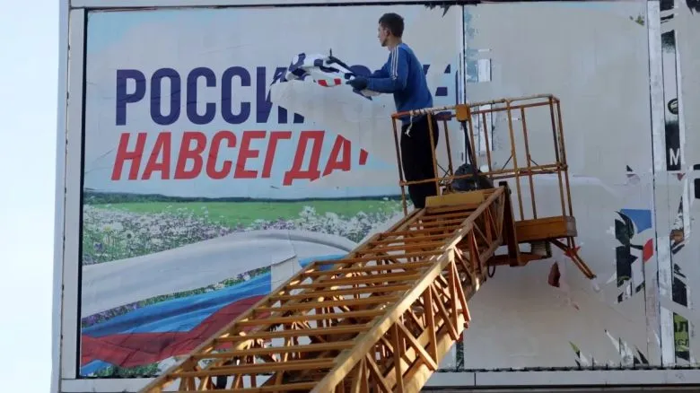 Коллаборационисты выезжают из Херсонщины в Крым, сообщают активисты АТЕШ