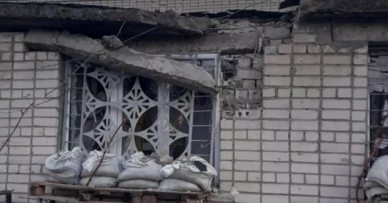 Внаслідок російських обстрілів у Херсоні є загиблі та поранені