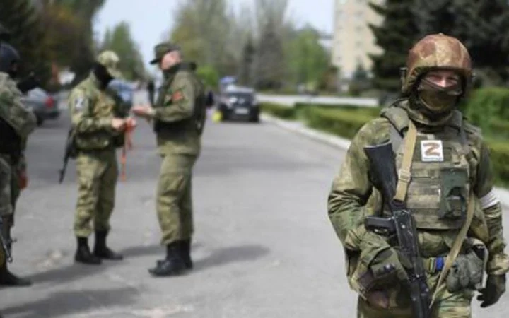 Поліція Херсонщини шукає свідків розстрілу цивільного авто росіянами