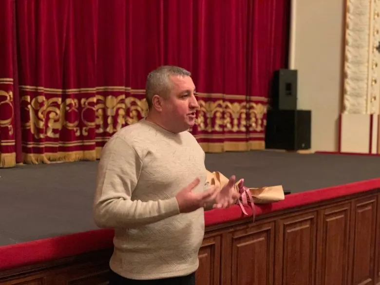 Обыск в Кропивницком: режиссер Вячеслав Вандрашек под наблюдением правоохранителей