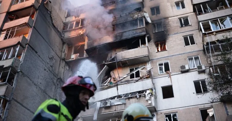 Завершено роботи рятувальників після російського удару в Святошинському районі