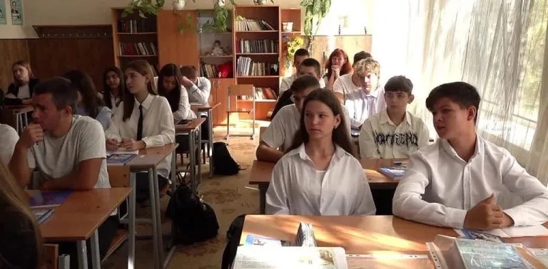 В Херсонской области оккупанты ввели курсы православия и традиционной семьи
