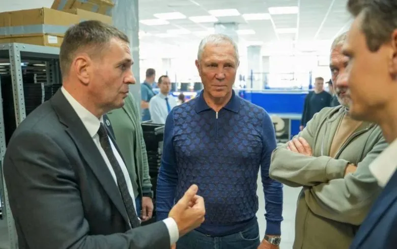 Сальдо посетил завод по производству дронов на Дальнем Востоке рф
