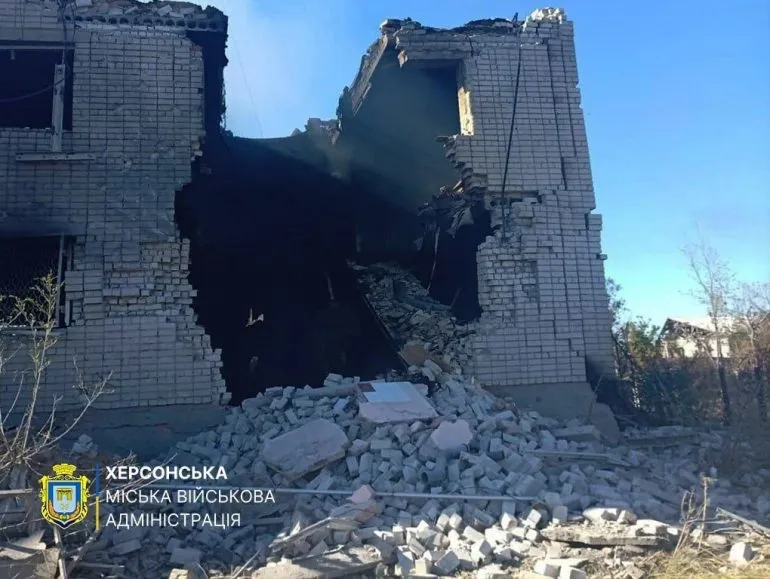 Обстріл Садового на Херсонщині: знищена адміністративна будівля