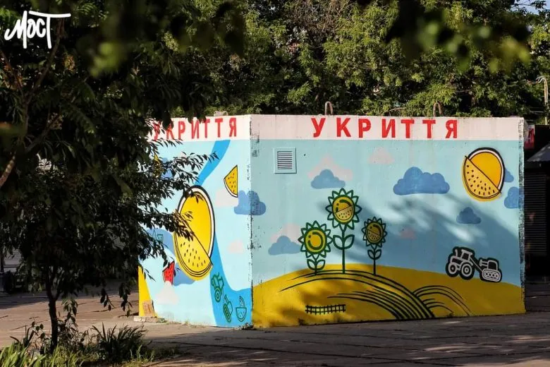 В Херсоне списали укрытие из-за повреждений от обстрела
