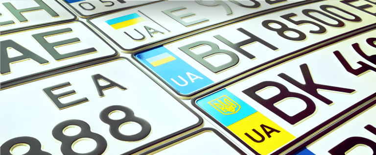 Окупанти в Херсонській області вимагають змінити номера та посвідчення
