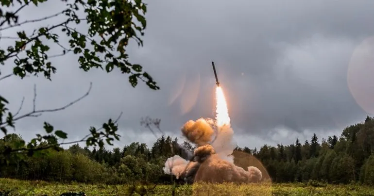 Росія використовує ракету 9М729 проти України, спонукаючи Трампа до виходу з договору