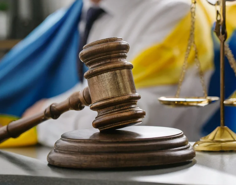 Экс-сотрудника правоохранительных органов Херсона подозревают в службе в колонии оккупантов