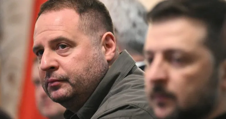 Зеленський не підпише угоду про відмову від територій, запевняє Єрмак