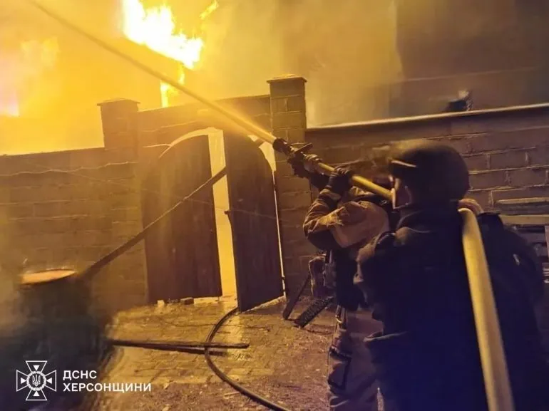 Массовый обстрел Херсона: последствия атаки россиян с РСЗВ