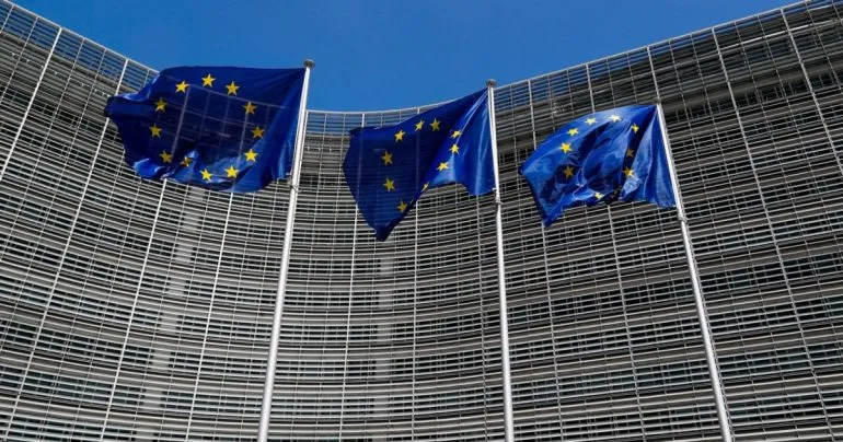 Еврокомиссия подтвердила срок действия временной защиты для украинцев