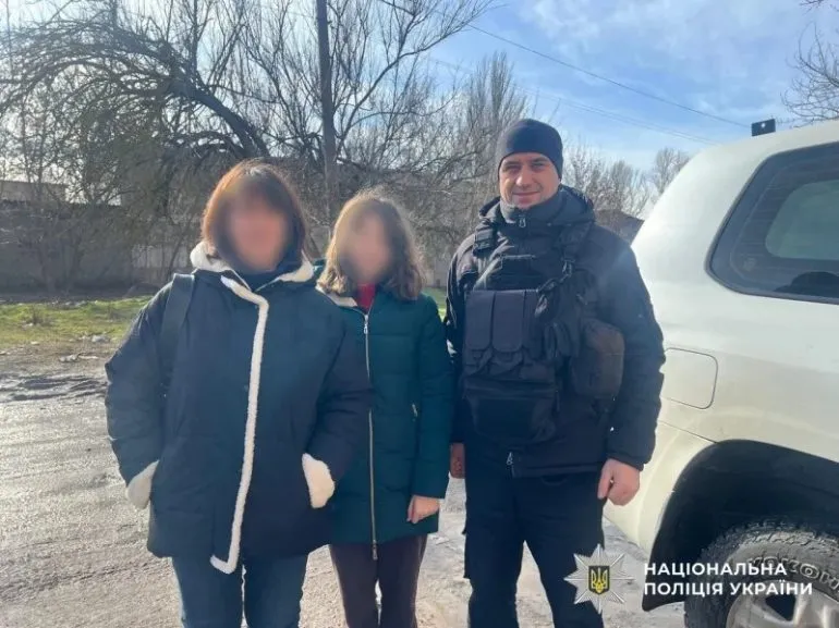Евакуація родини з прифронтового селища Херсонщини