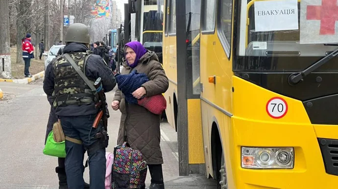 Пожилую пару эвакуировали из Берислава полицией