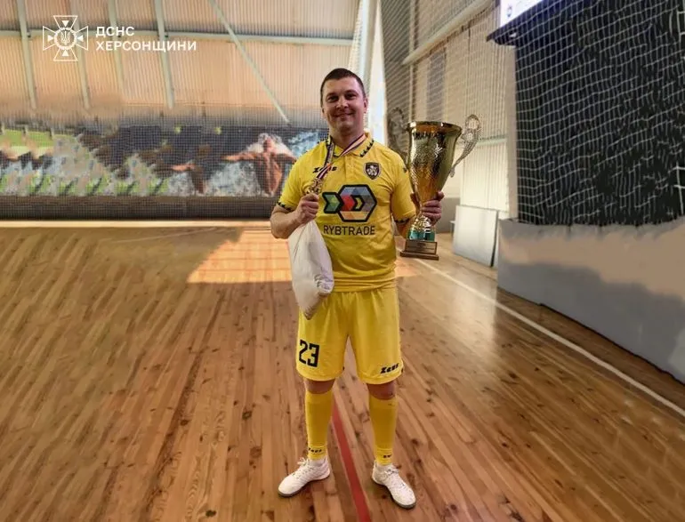 Кирилл Агарин выиграл Кубок Непокорённых по футзалу среди спасателей