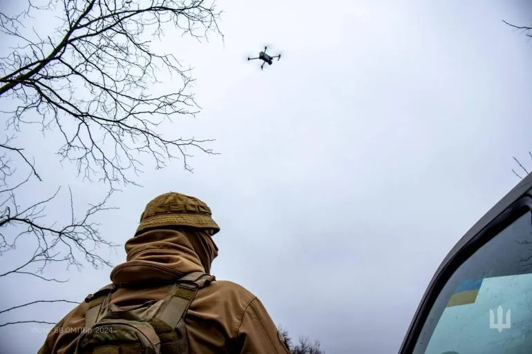 Атака украинских морпехов на оккупантов FPV-дронами в Скадовске