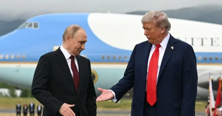 Трамп назвал НАТО «бумажным тигром» и заговорил о выходе США