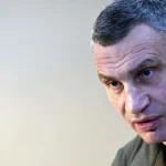 В результате российской атаки в Киеве обрушились конструкции дома, есть пострадавшие