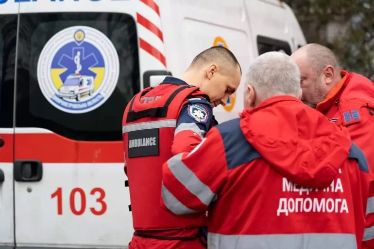 Херсонщина лідирує за зарплатами лікарів екстреної допомоги в Україні