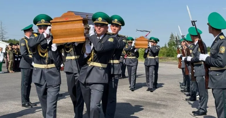 Андрій Мельник та його дружина перепоховані на Національному меморіальному кладовищі