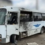 Російська армія знову атакувала автобус у Херсоні: поранений водій
