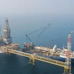 Цена на нефть снизилась ниже 100 долларов из-за вероятной сделки США и Ирана