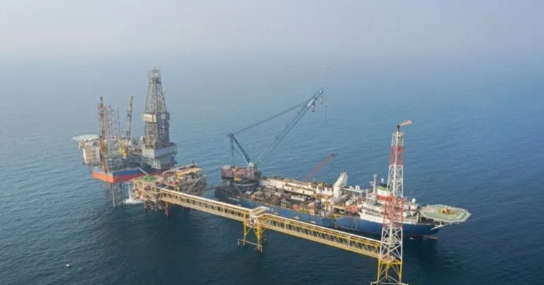 Цена на нефть снизилась ниже 100 долларов из-за вероятной сделки США и Ирана