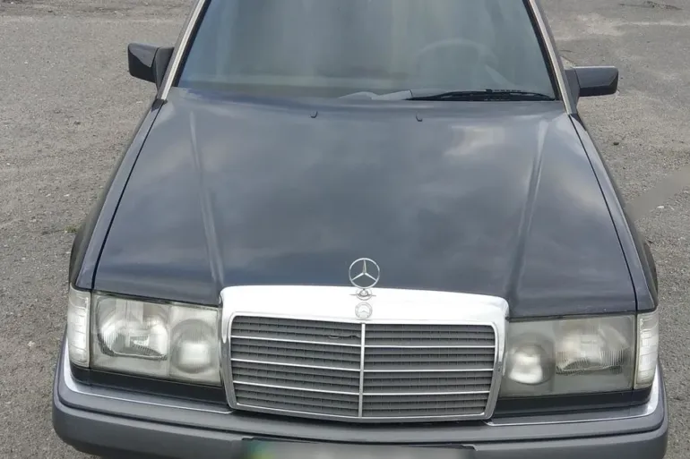 Автопарк парків Херсона поповнився новим автомобілем Mercedes-Benz