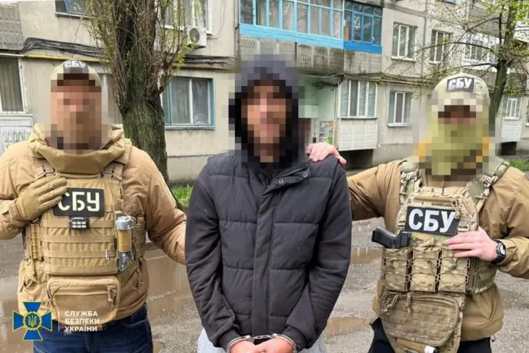 Дезертир у Дніпропетровській області з арсеналом гранат затриманий