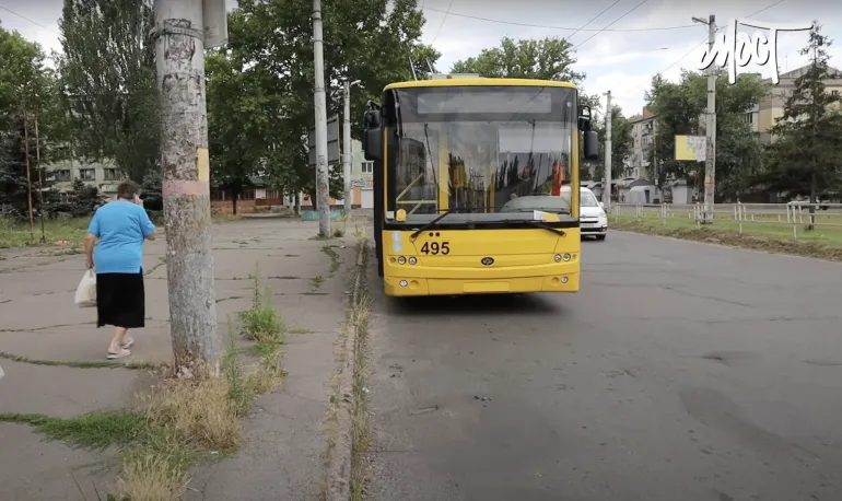 Призупинення руху тролейбусів у Херсоні через обстріли